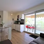 Appartement climatisé bord de mer Palm beach avec grande terrasse